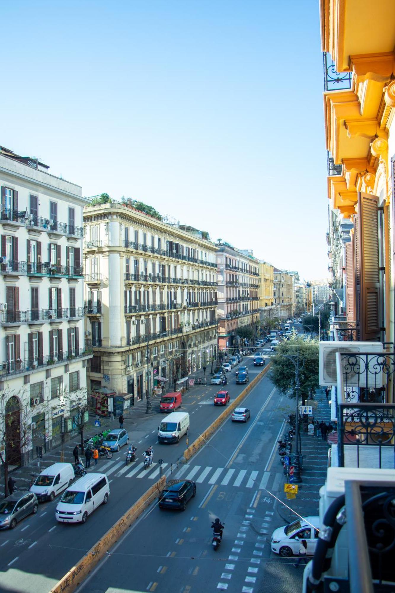 Beb Umberto I Napoli Hotel Exterior photo