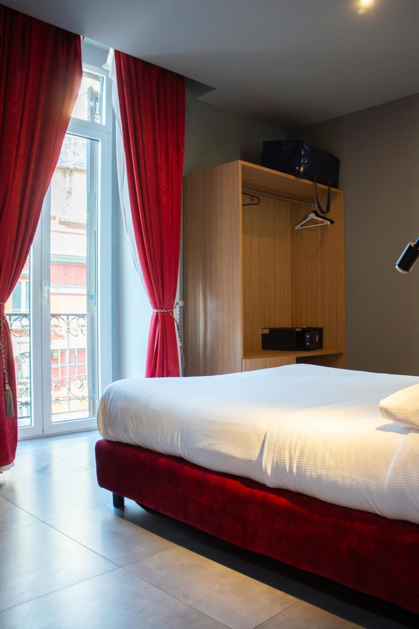Beb Umberto I Napoli Hotel Exterior photo