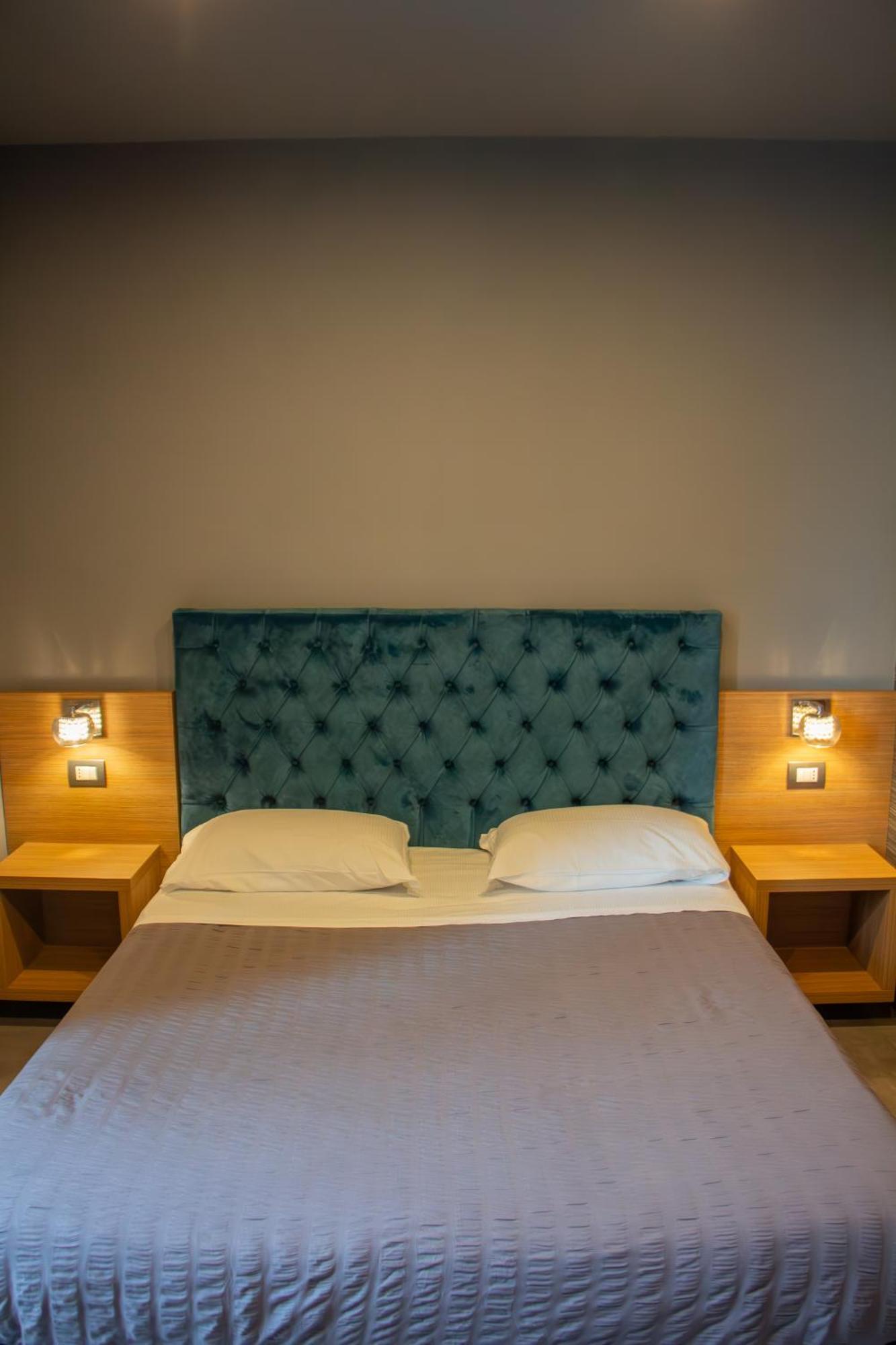 Beb Umberto I Napoli Hotel Exterior photo