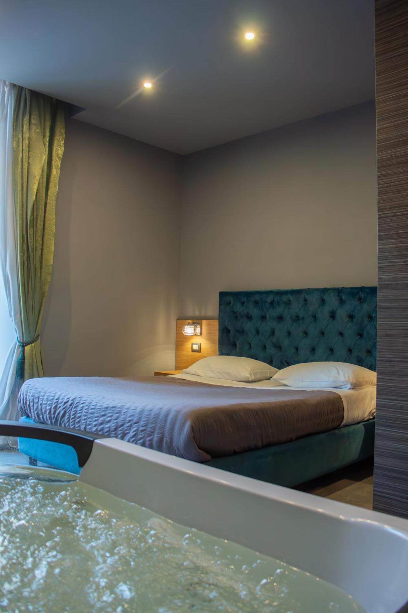 Beb Umberto I Napoli Hotel Exterior photo